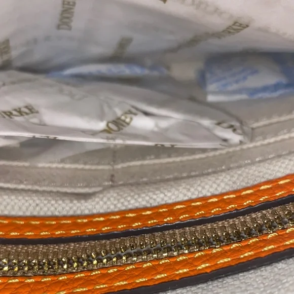 Dooney & Bourke Orange large Wristlet - Picture 4 of 4